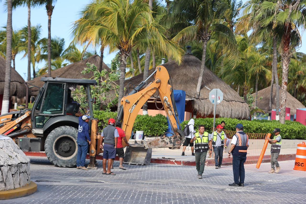 Ayuntamiento de Isla Mujeres inicia obras integrales en la avenida Rueda Medina