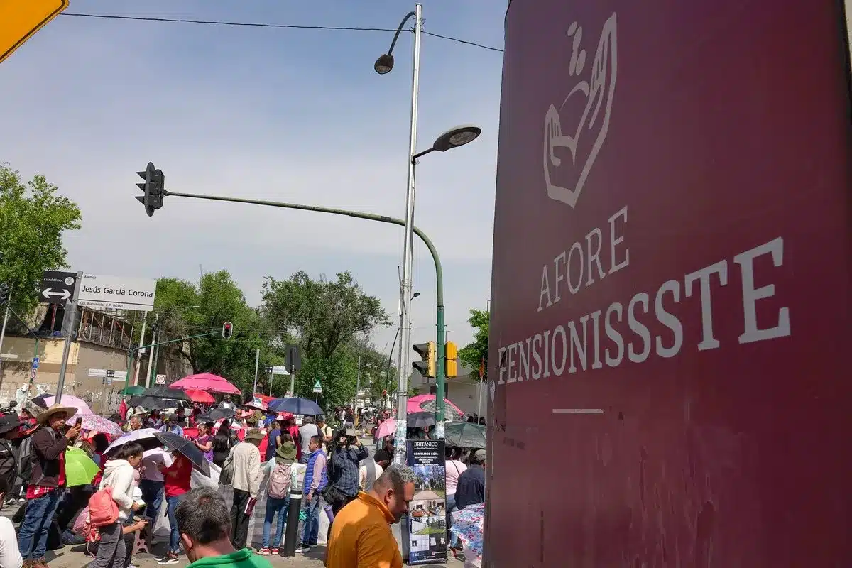 Gasto en pensiones crece cuatro veces más que ingresos públicos en México Gasto en pensiones crece cuatro veces más que ingresos públicos en México