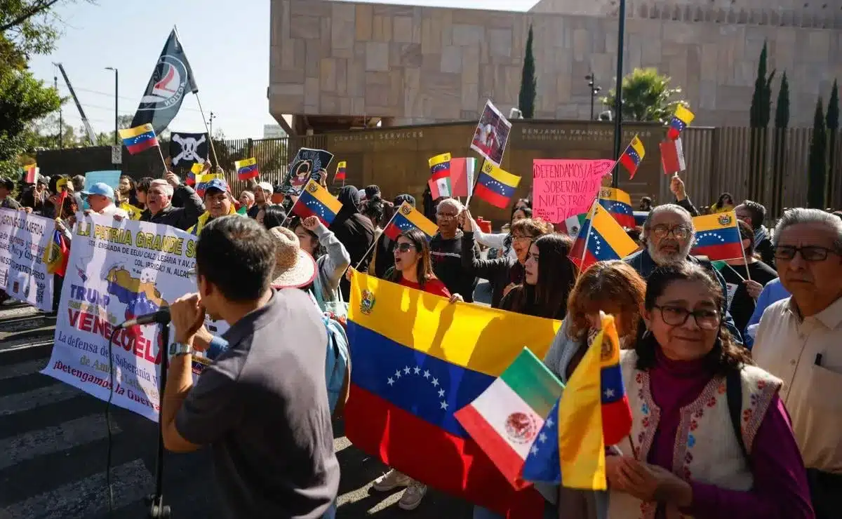 Protesta en CDMX: repudio al ataque de EU contra Venezuela