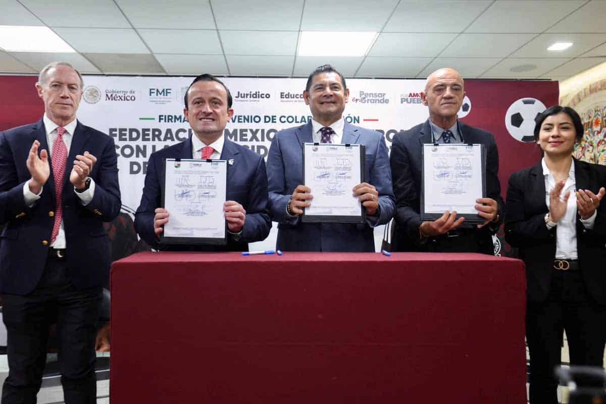 Convenio clave impulsa el futbol social y formativo en Puebla