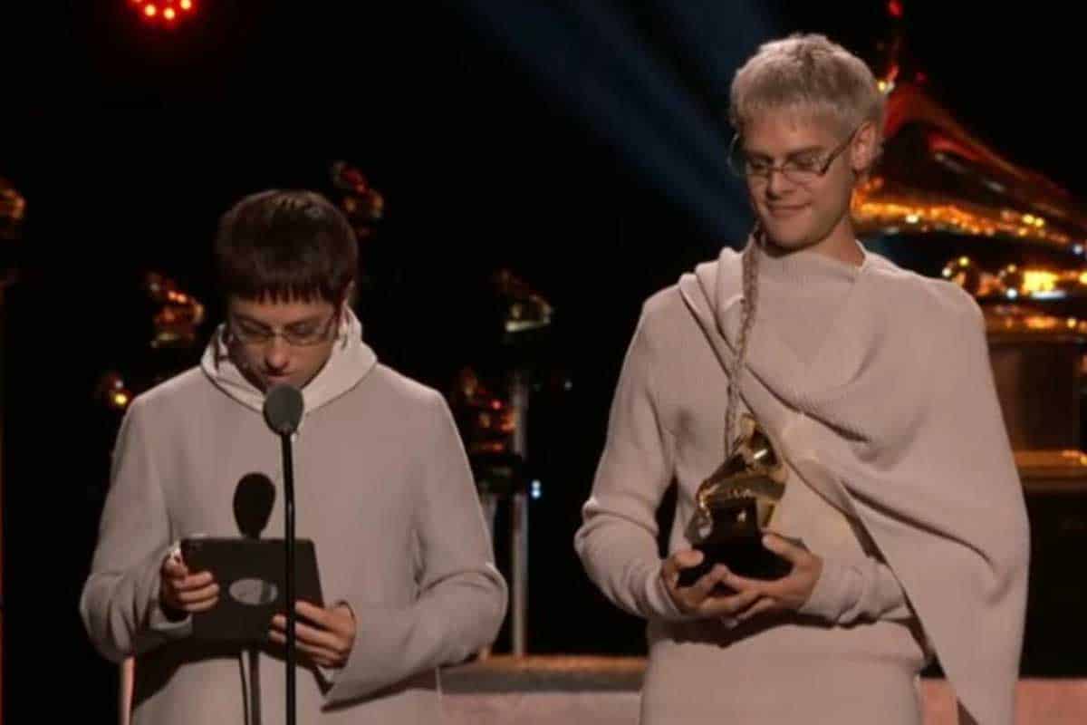 Ca7riel & Paco Amoroso conquistan Grammy y sacuden el rock latino