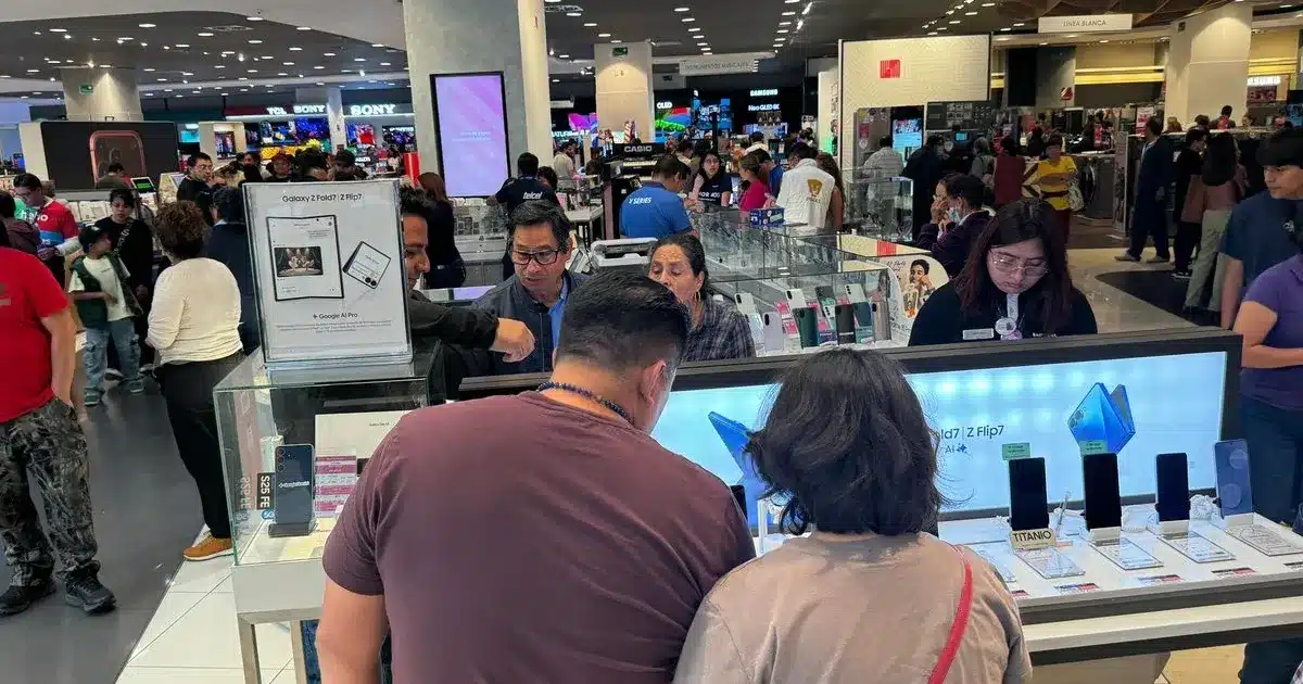 Confianza del consumidor cae en enero y enciende alertas económicas