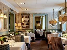 El Paraguas, el exclusivo restaurante de Madrid favorito de Luis Miguel