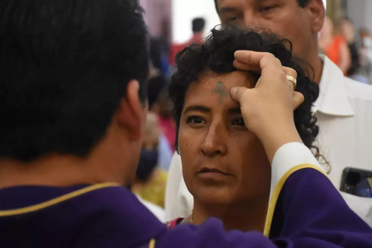 Iglesia: validez de recibir la ceniza fuera de los templos religiosos Iglesia: validez de recibir la ceniza fuera de los templos religiosos