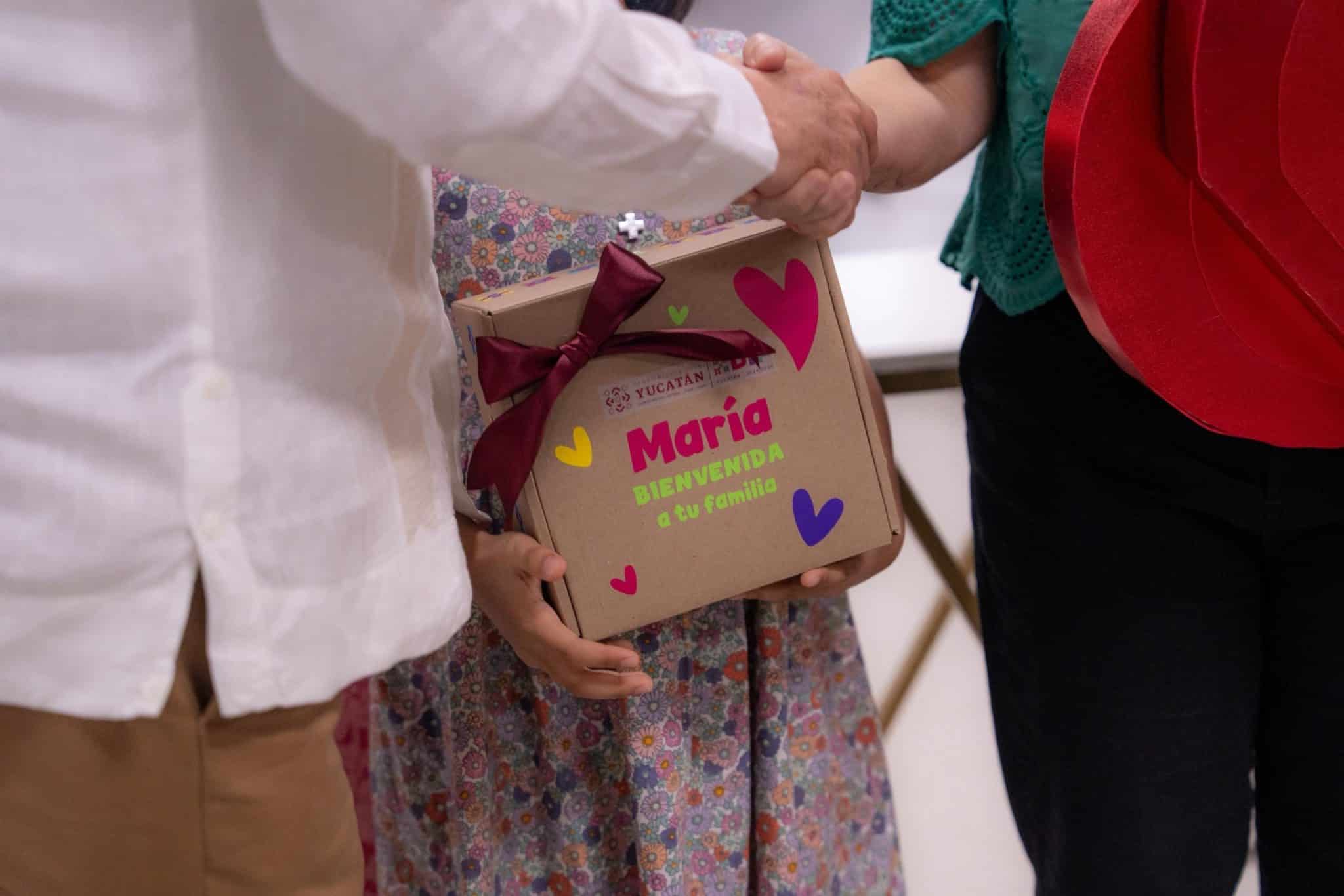 Concretan tres adopciones en el DIF Yucatán en 2026 Concretan tres adopciones en el DIF Yucatán en 2026