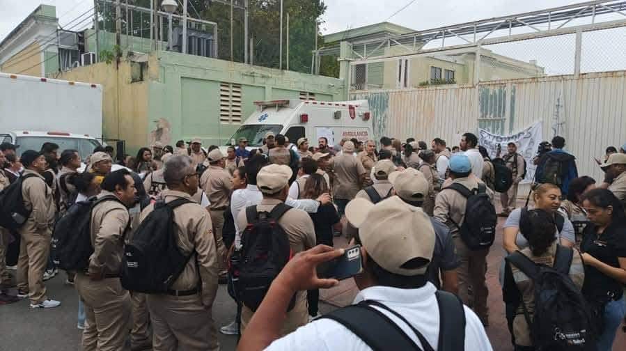 Trabajadores de vectores paralizan oficinas de la SSY