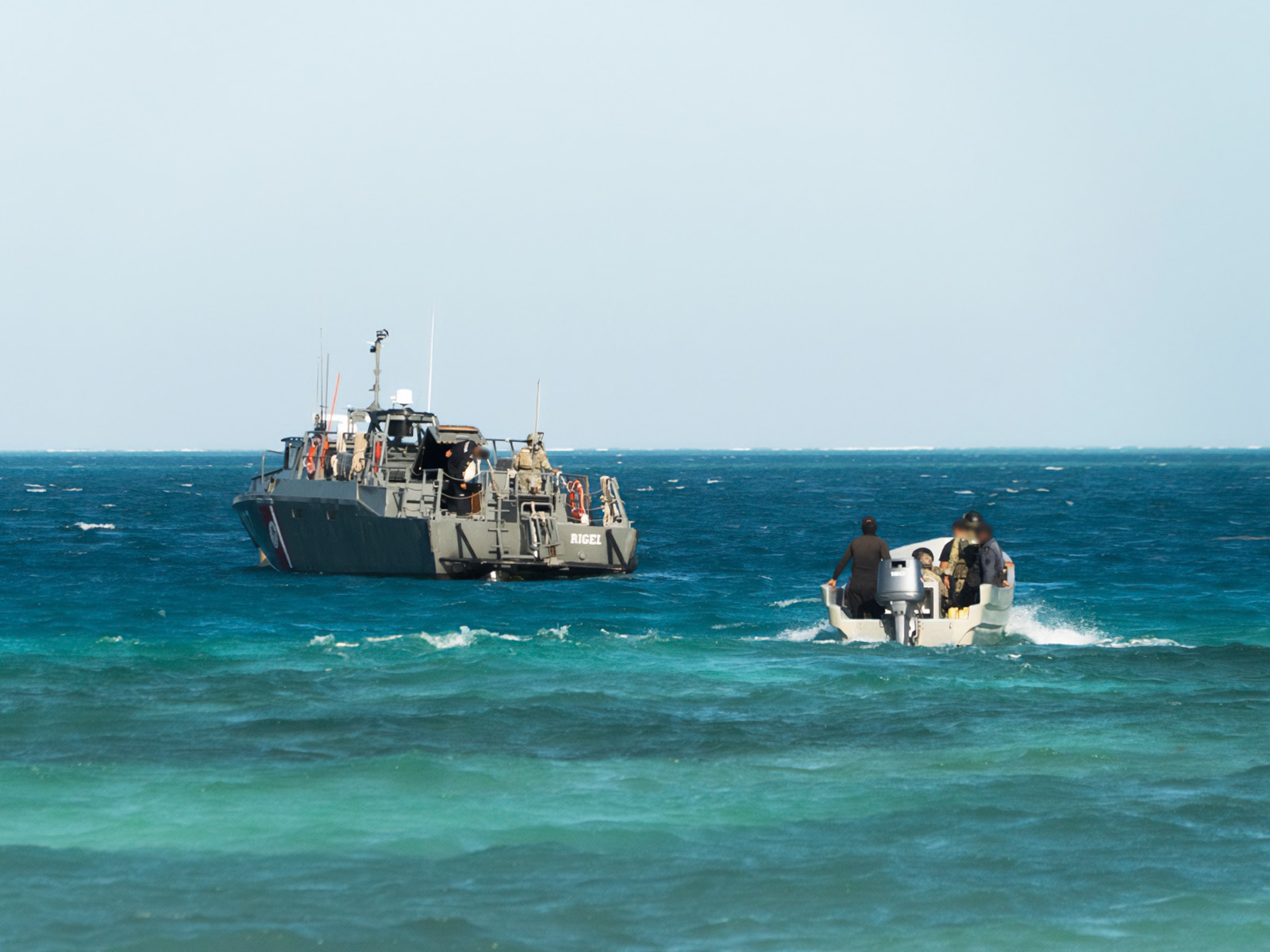 Frenan pesca ilegal de caracol rosado en Arrecife Alacranes Frenan pesca ilegal de caracol rosado en Arrecife Alacranes