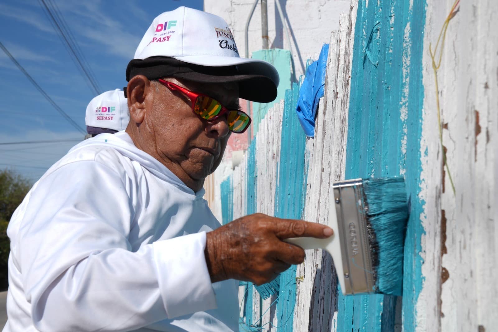 Pescadores embellecen viviendas en Chelem