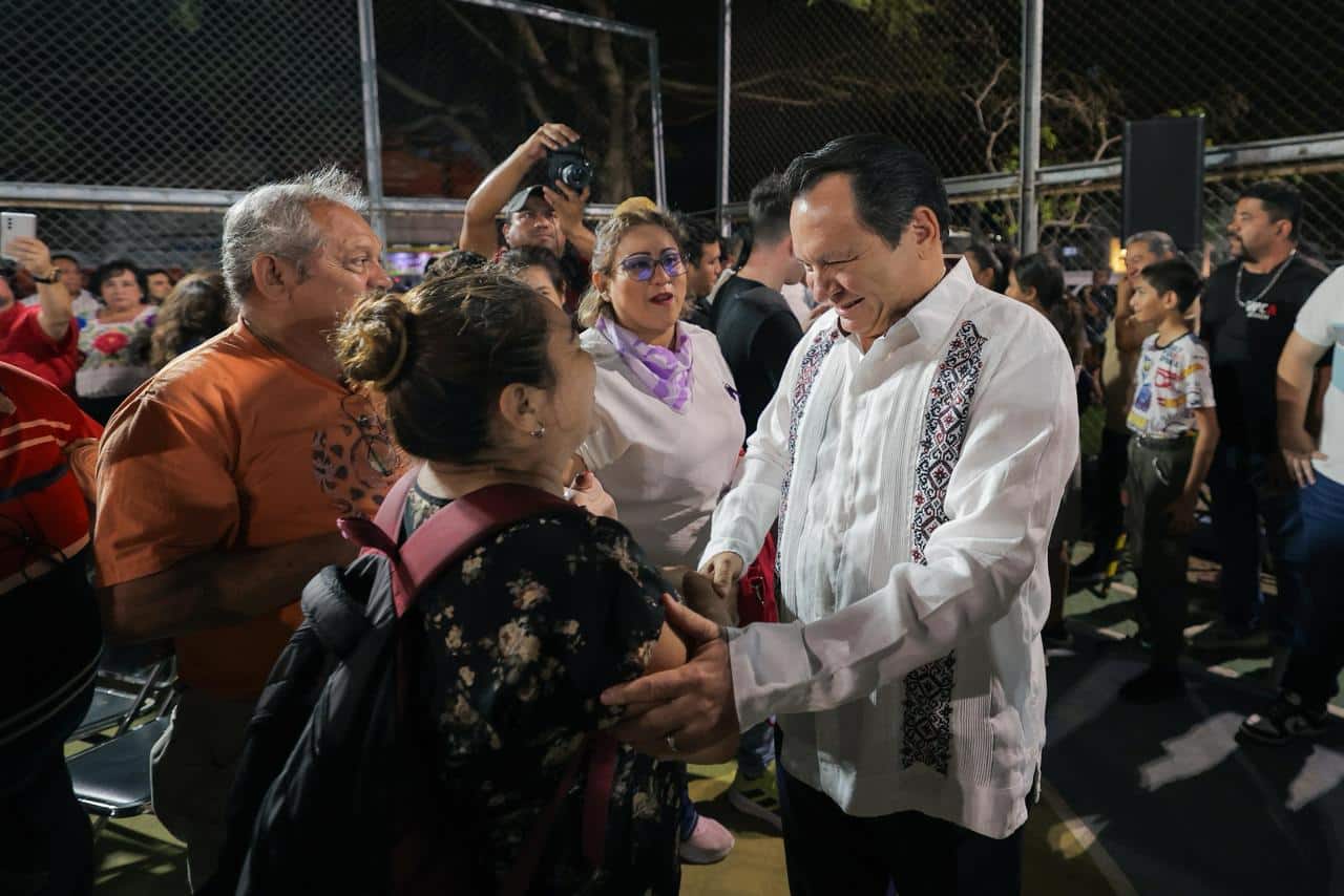 Gobernador Díaz Mena escucha demandas ciudadanas en Vergel III