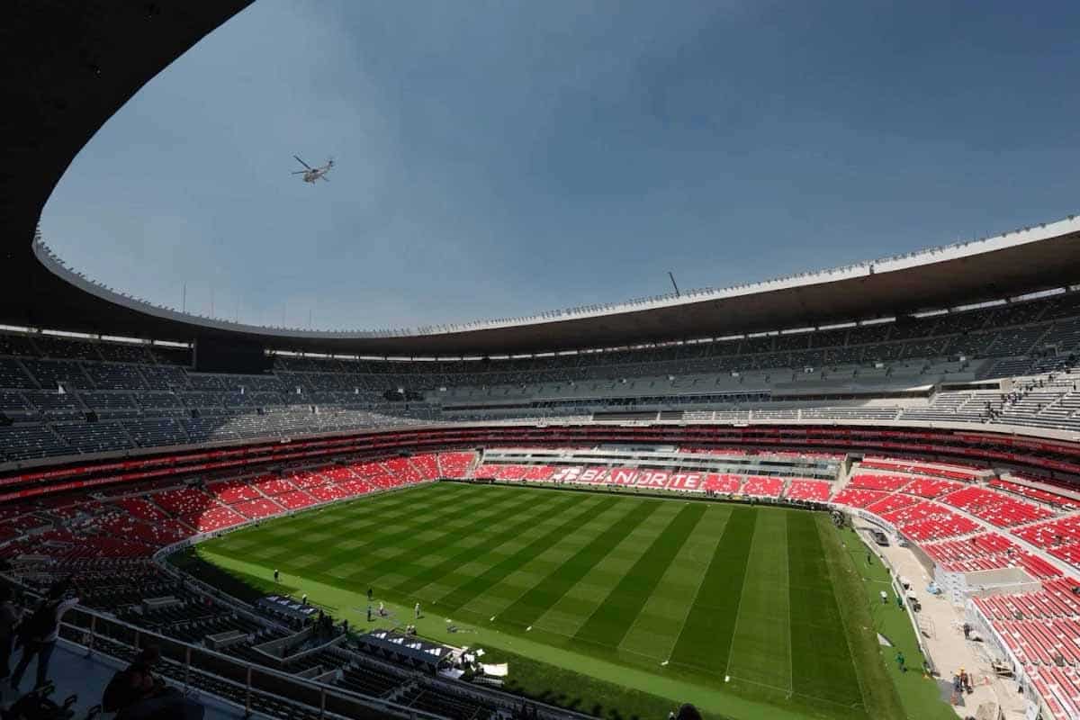 Aficionado muere en el Azteca antes del partido