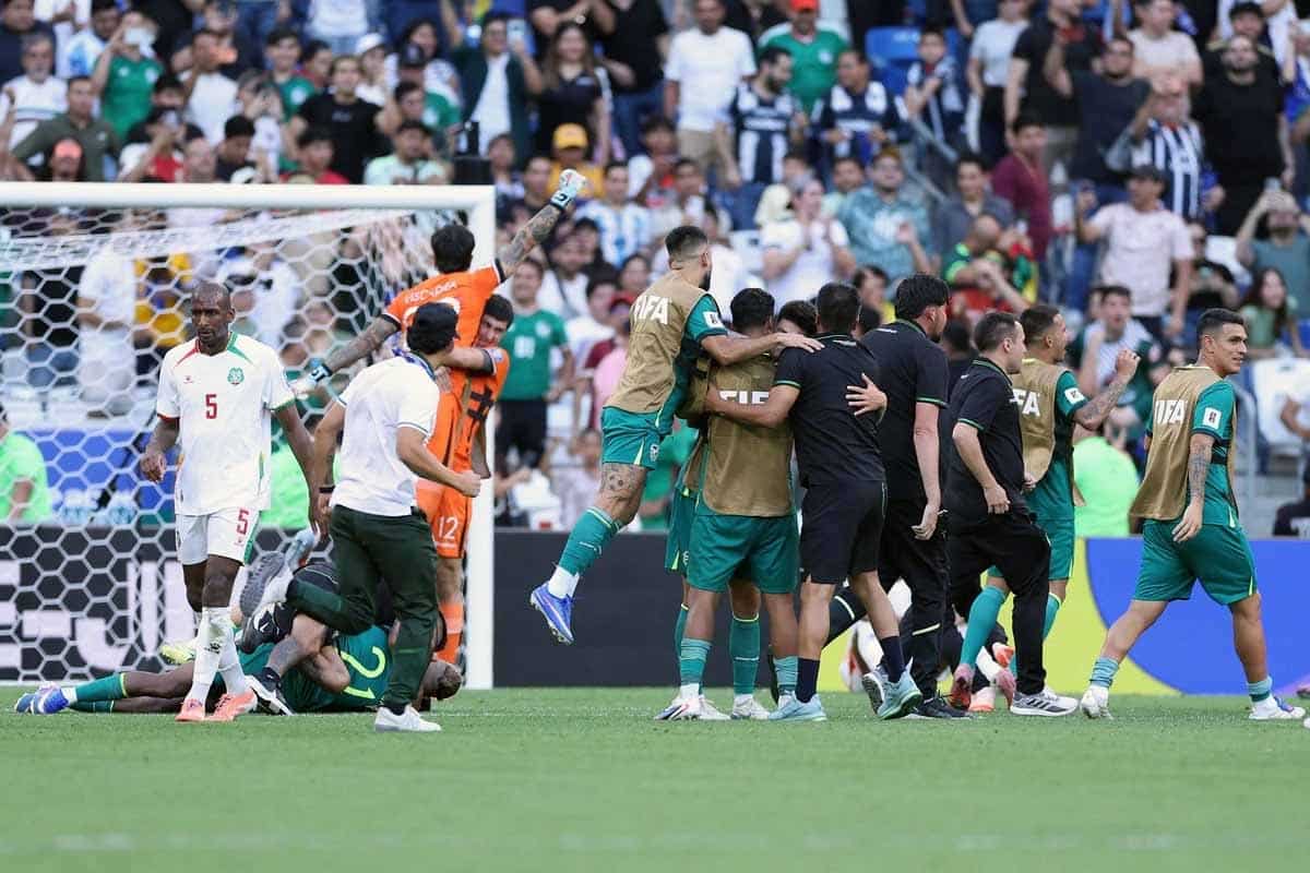 Bolivia remonta y sigue soñando con el Mundial