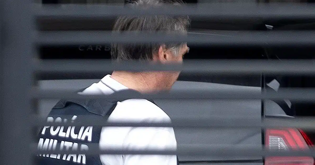 Bolsonaro deja hospital y seguirá en arresto domiciliario Bolsonaro deja hospital y seguirá en arresto domiciliario