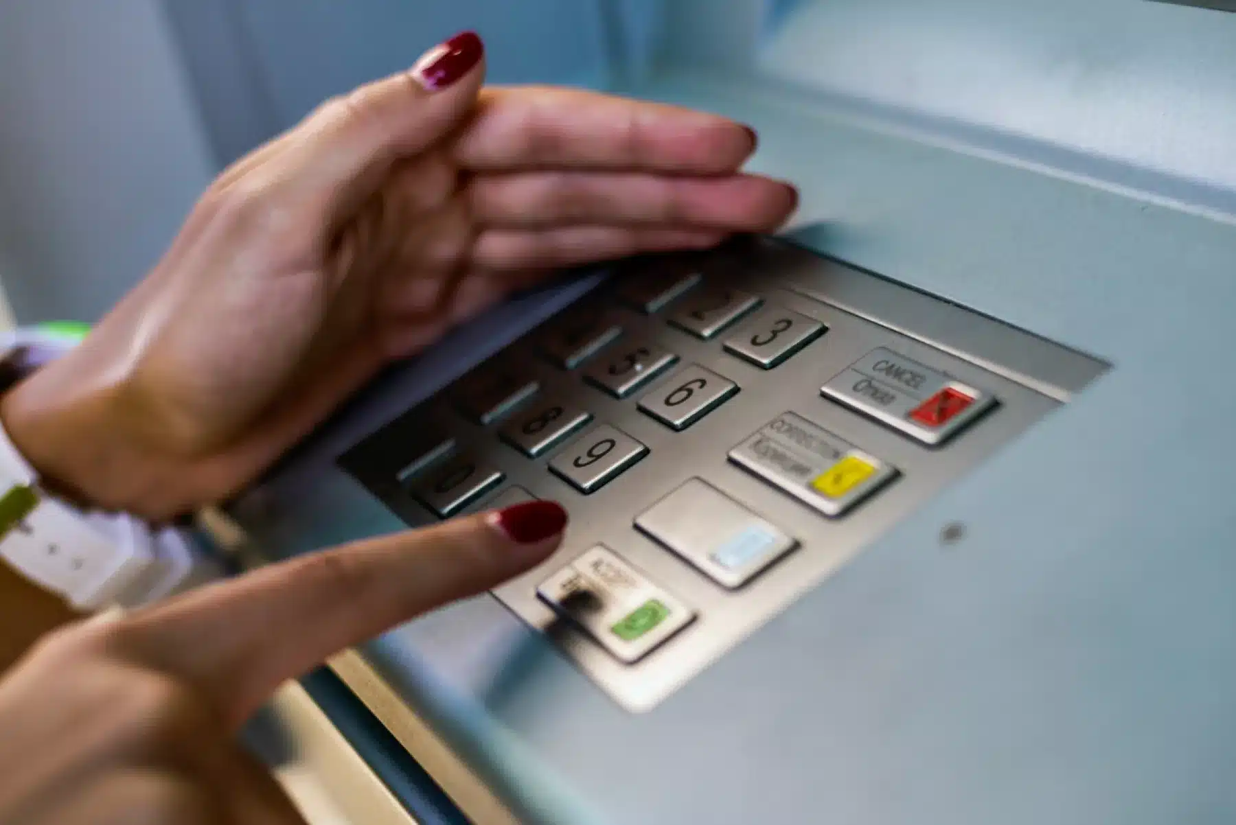 Cajero automático no te entrega el dinero: Qué hacer paso a paso