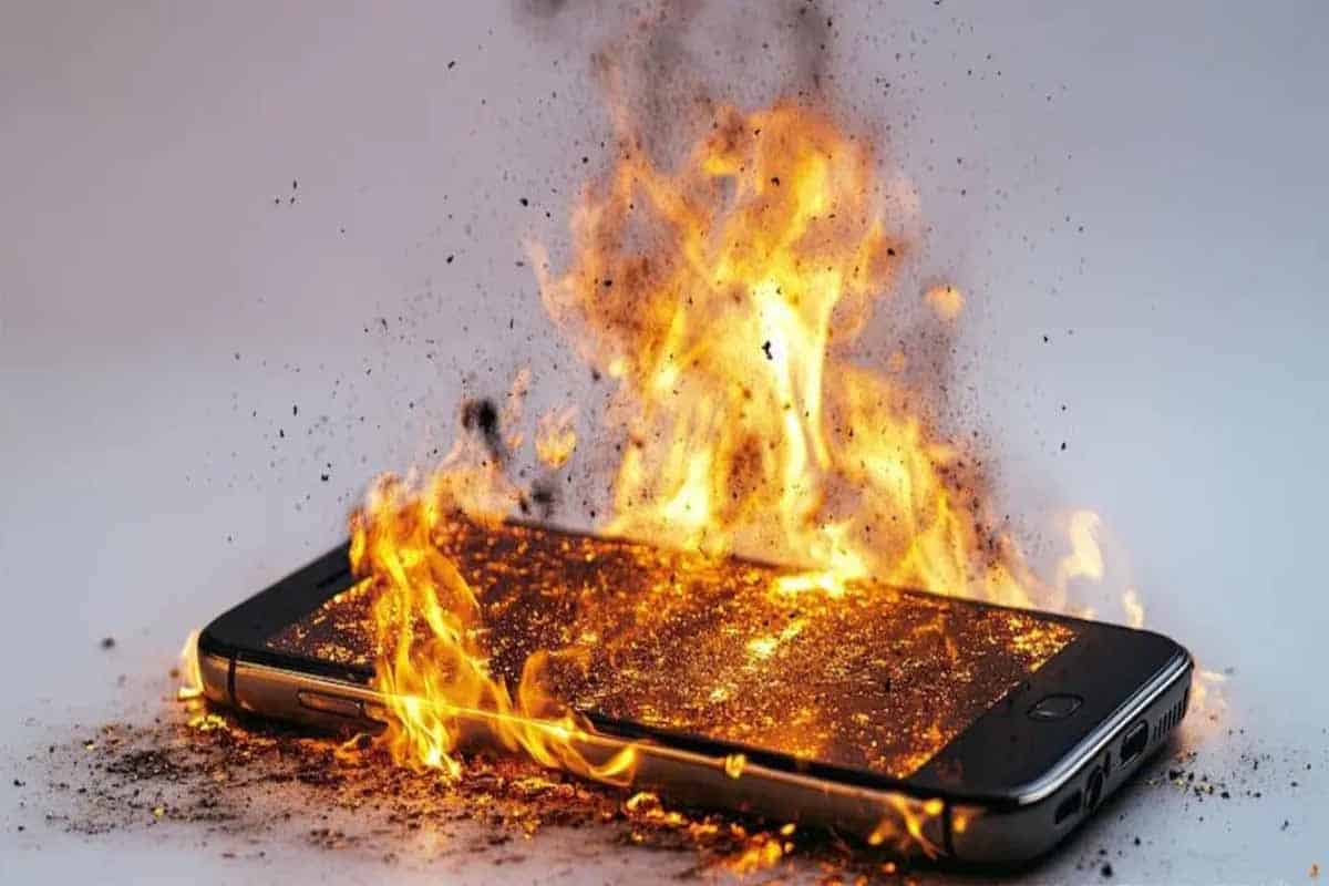 Celular y explosiones: cómo evitarlo