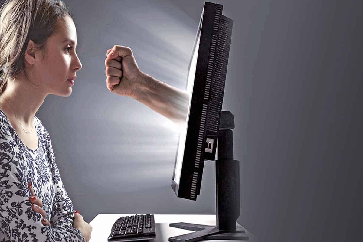 Chatbots bajo la lupa por abuso en línea