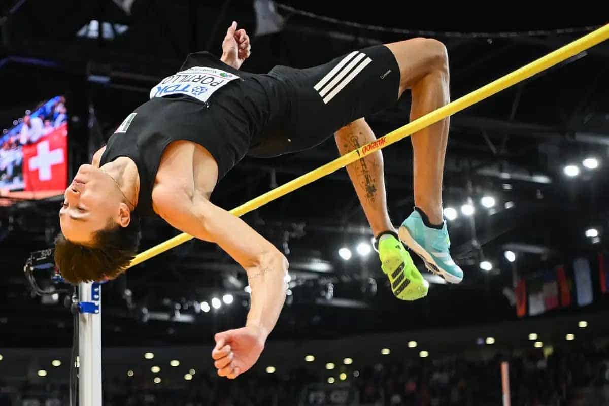Erick Portillo hace historia en salto de altura