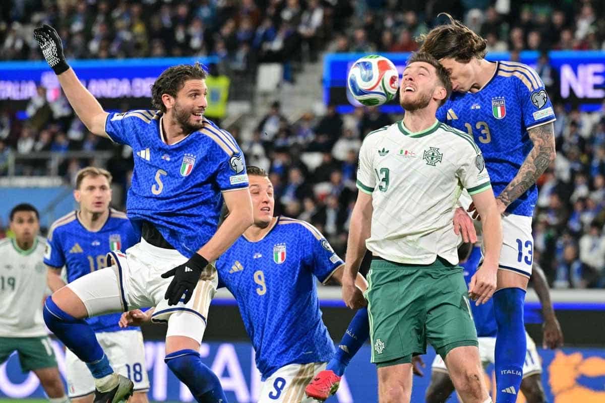 Italia gana y sigue con vida rumbo al Mundial