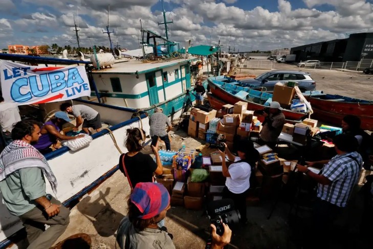 Ayuda humanitaria Cuba sale desde Puerto Progreso