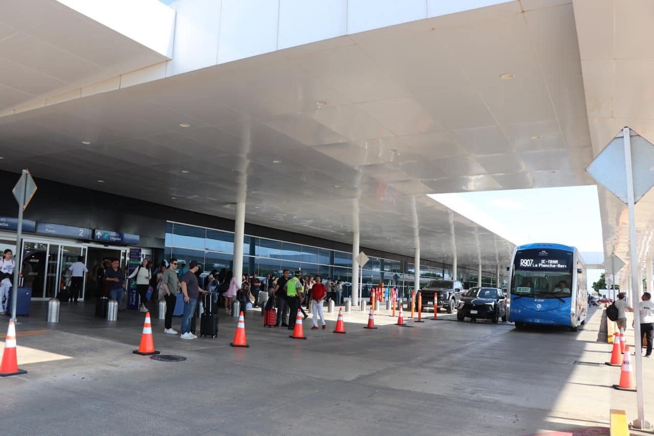 Inicia ruta eléctrica Aeropuerto–centro de Mérida
