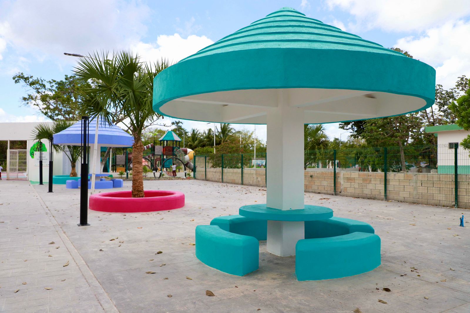 Avanza renovación de la Plaza Ejidatarios