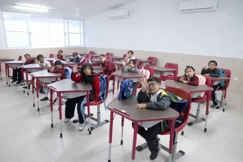 Vuelven más de 500 mil alumnos a las aulas en Yucatán
