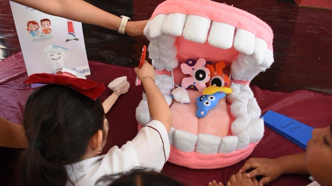 Promueven salud bucal entre las infancias con jornada en unidad dental móvil
