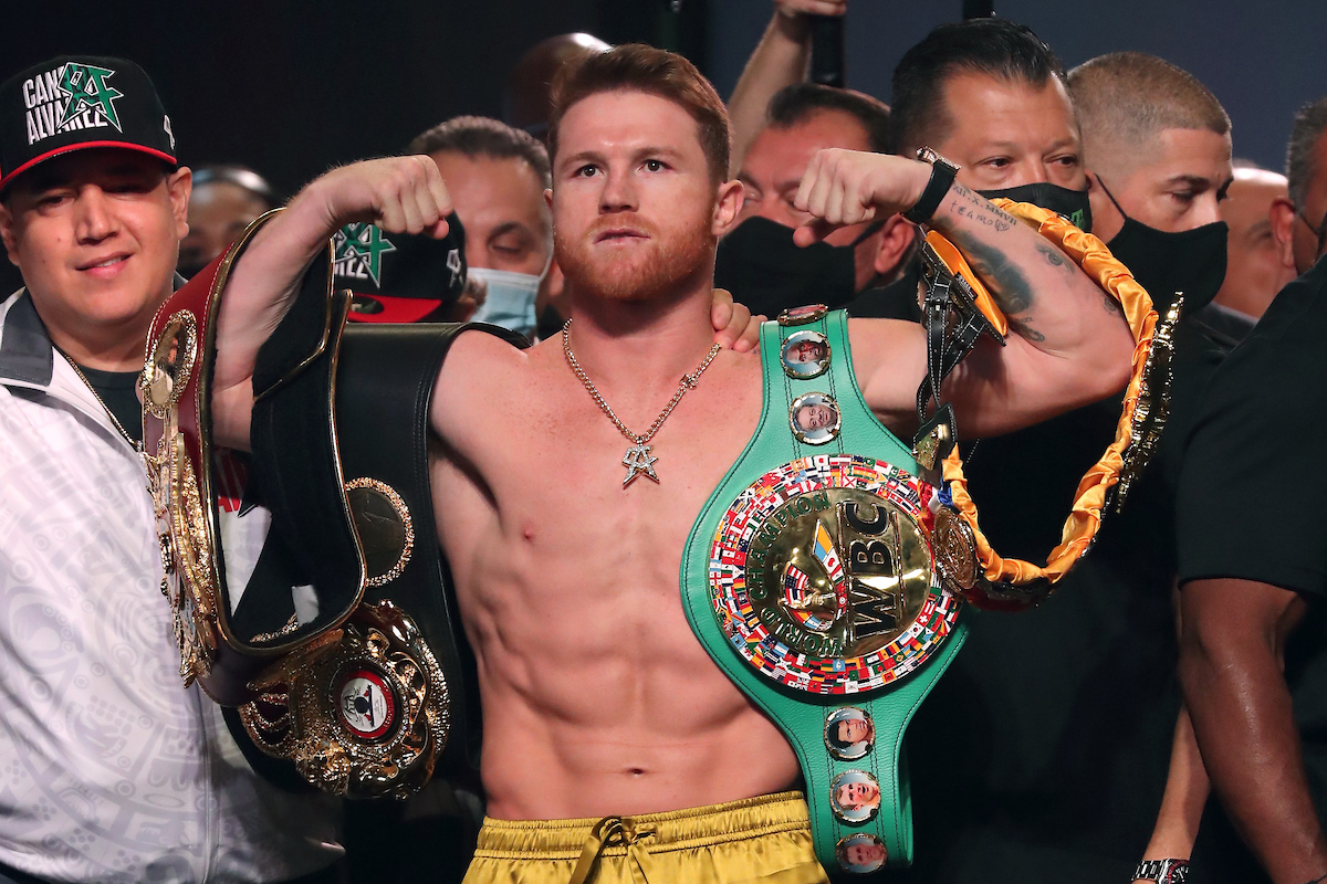Canelo Alvarez v Caleb Plant - Weigh In Canelo Álvarez: costos de la universidad y carrera del campeón