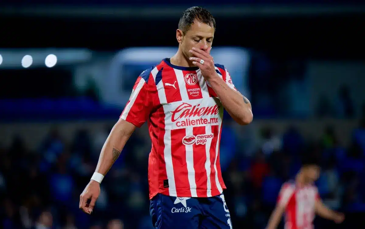 Chicharito Hernández: El peso de la fama y el juicio de la afición