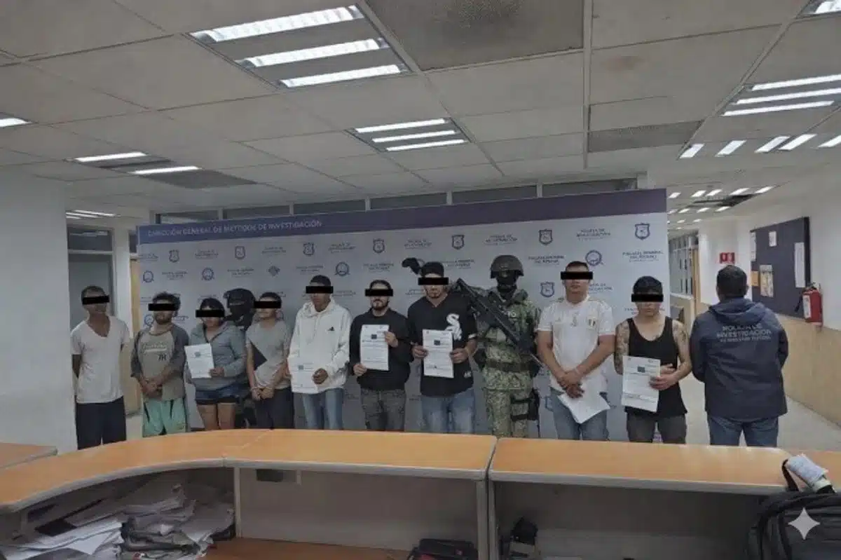 Detención en SLP: capturan a nueve con armas y droga