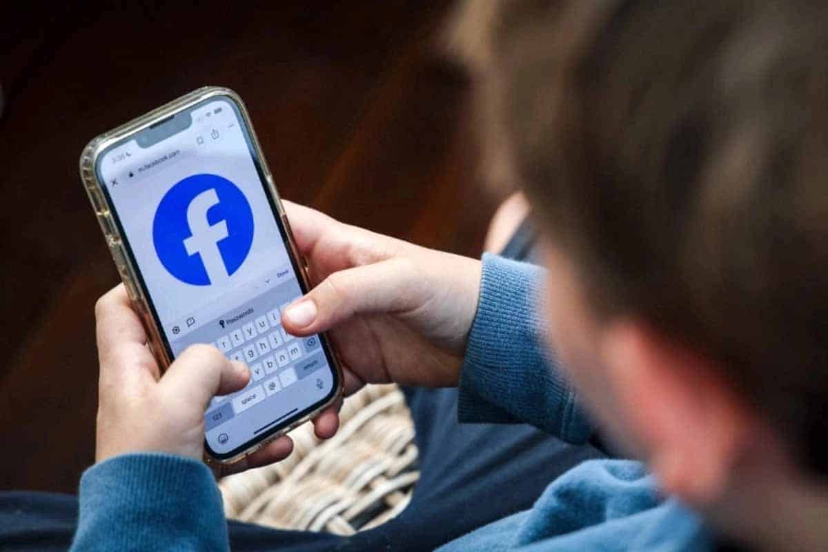 Grecia prohíbe redes a menores desde 2027