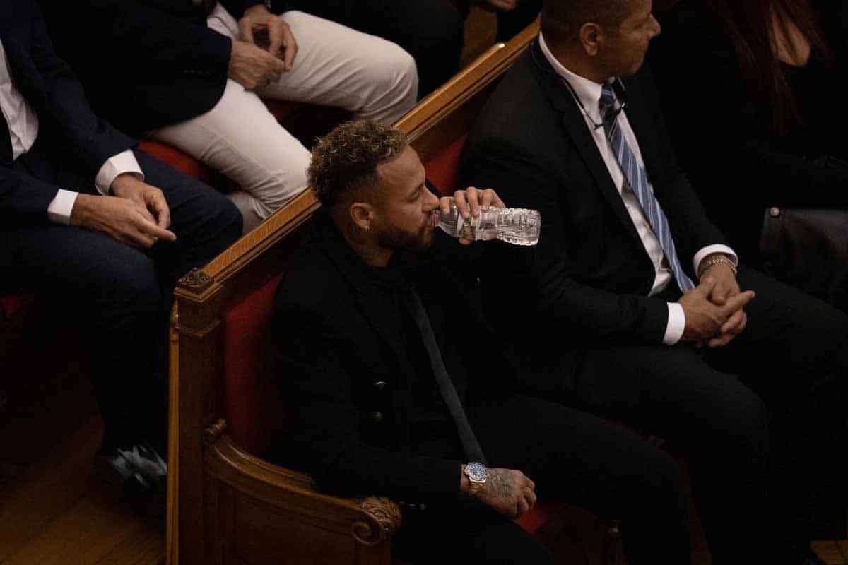 Neymar absuelto por caso de fichaje con Barcelona