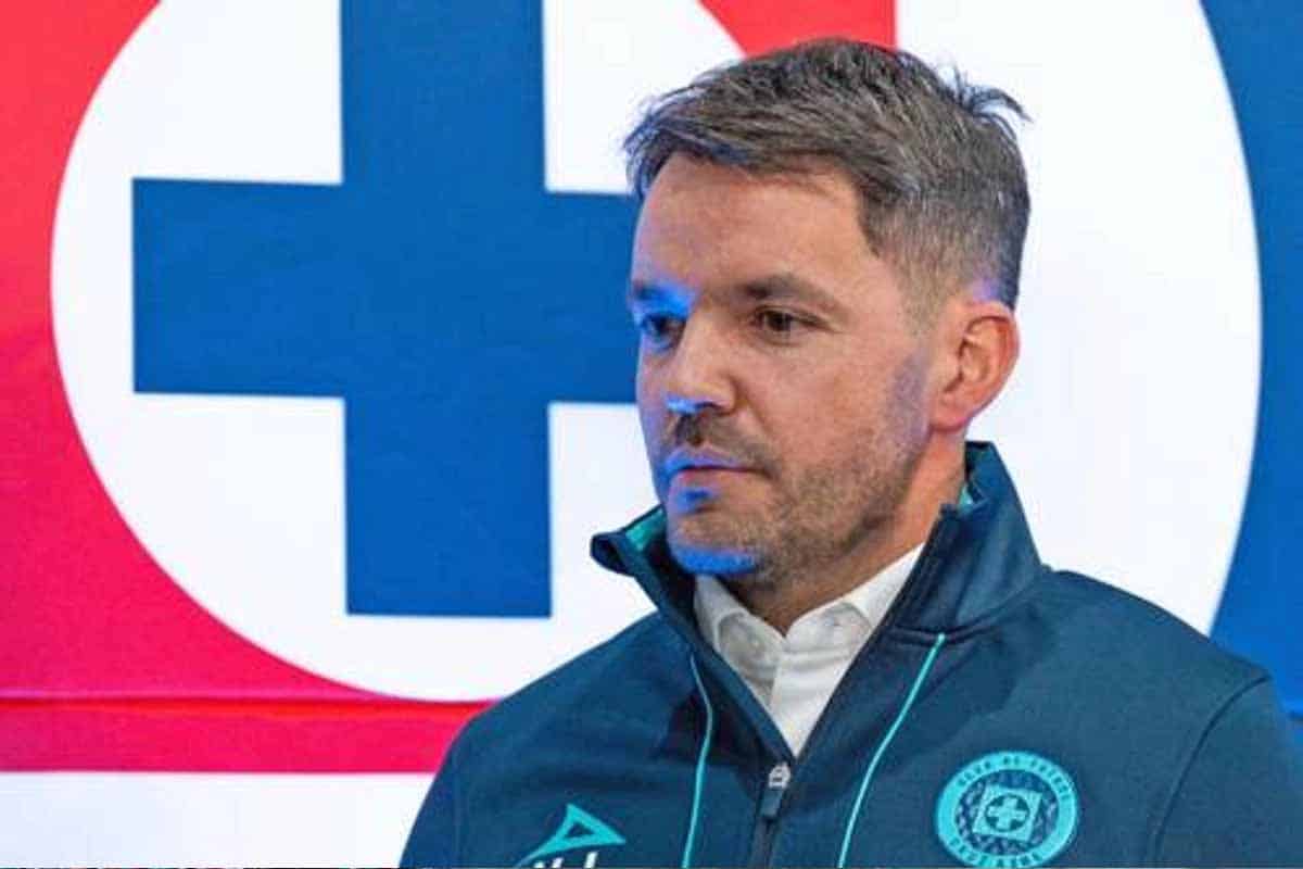 Nicolás Larcamón deja Cruz Azul tras mala racha