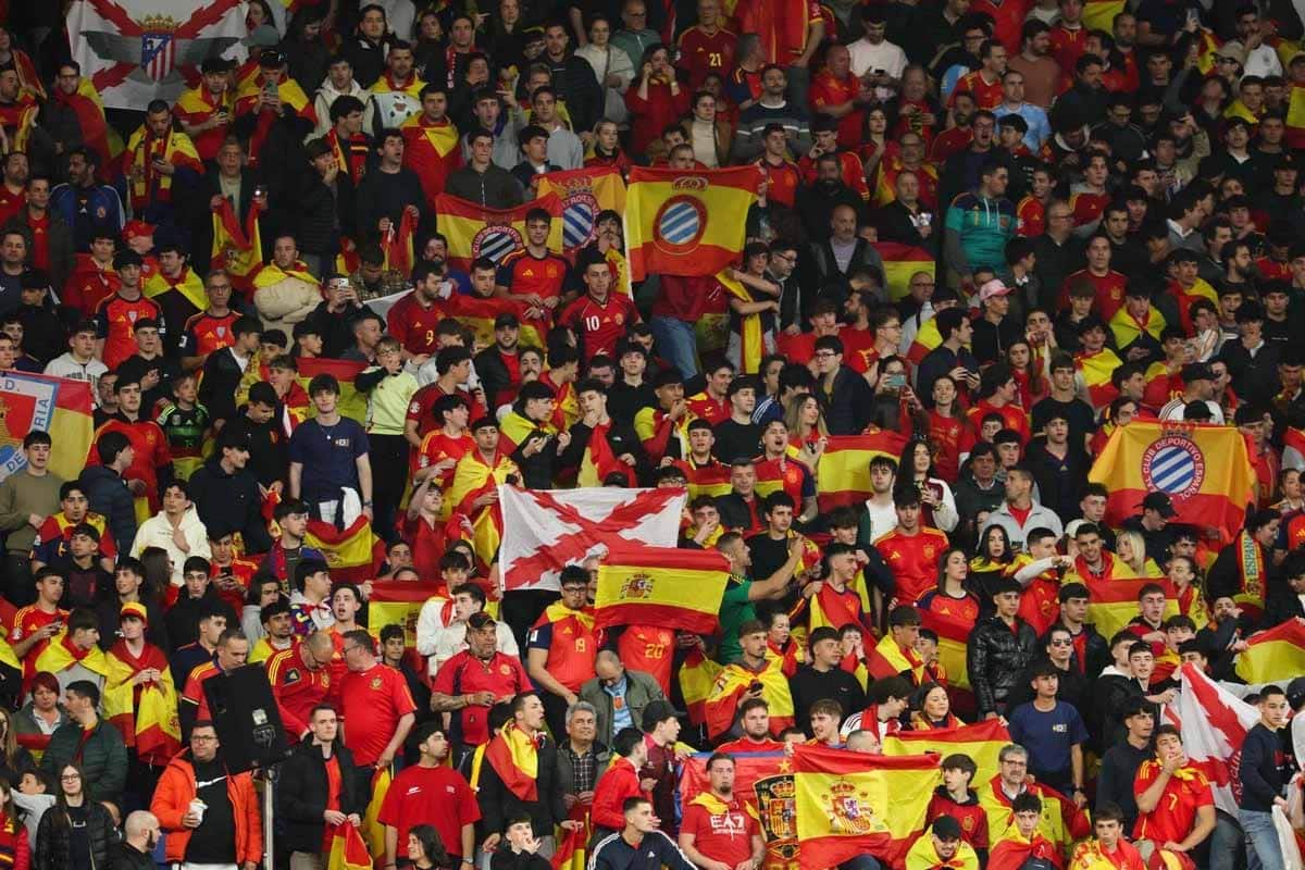 Racismo en estadio de España desata indignación