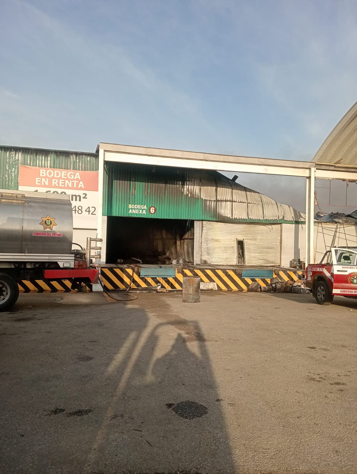 Bomberos controlan incendio de gran dimensión en Telebodega de Mérida