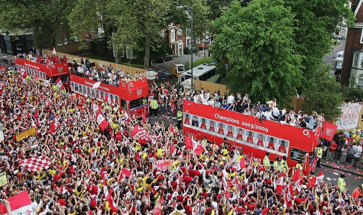Arsenal celebra Liga Premier pese a perder la Champions Arsenal celebra Liga Premier pese a perder la Champions