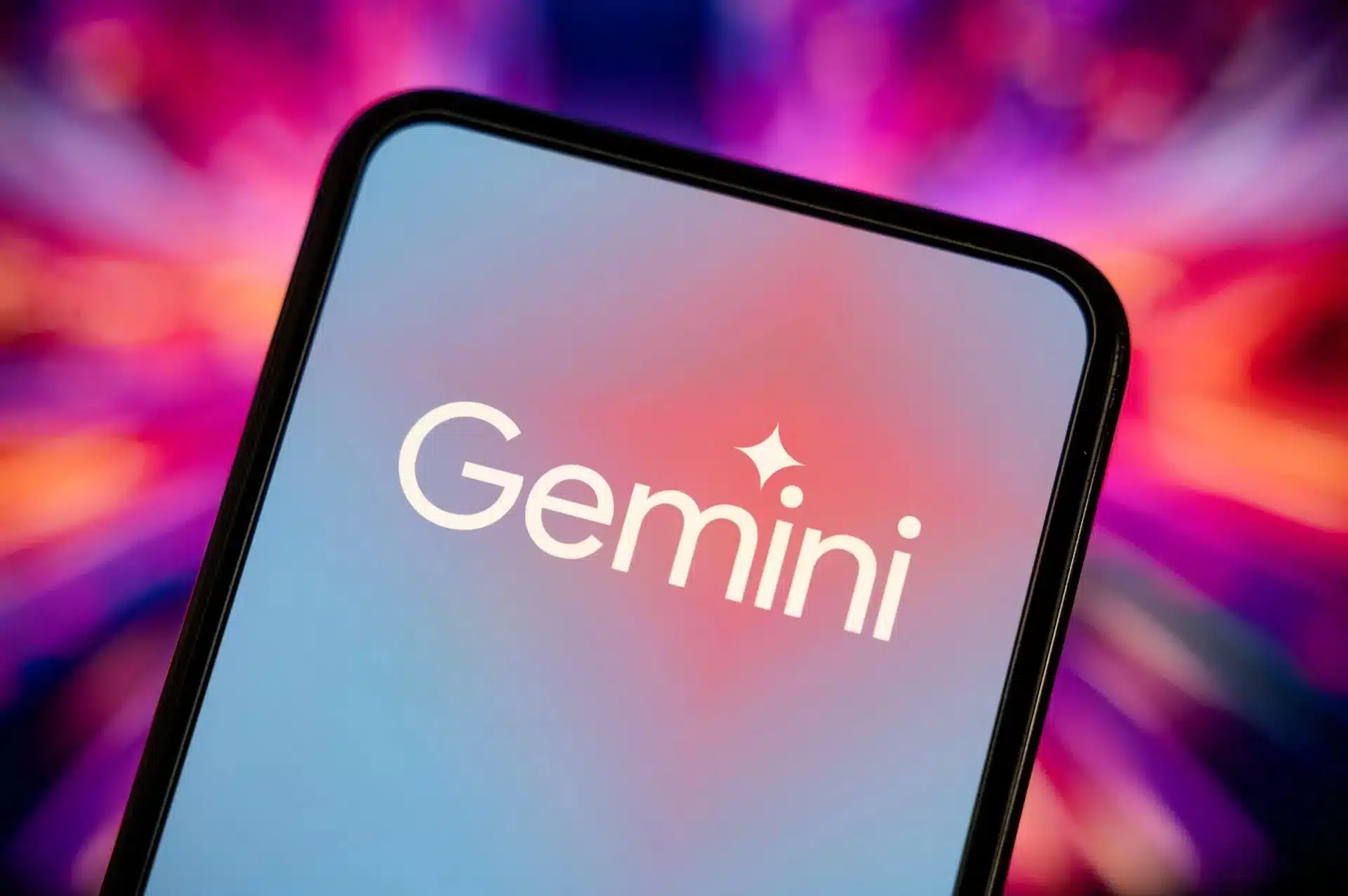 Gemini IA mejora Android con nuevas voces y funciones útiles