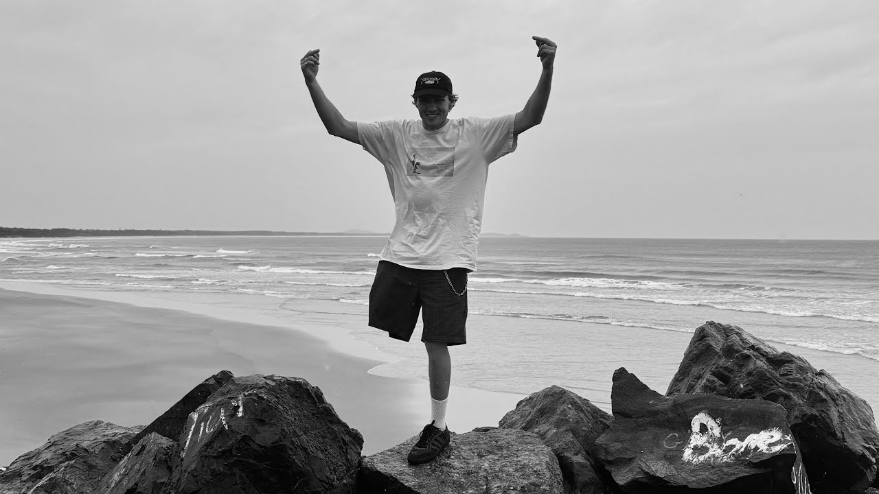Kai McKenzie el surfista que volvió al mar tras ataque de tiburón