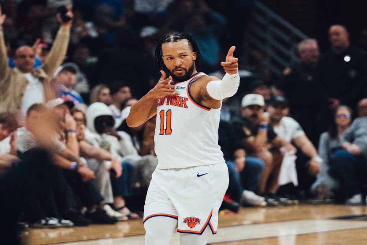 Knicks avanzan a Finales NBA tras dominio histórico