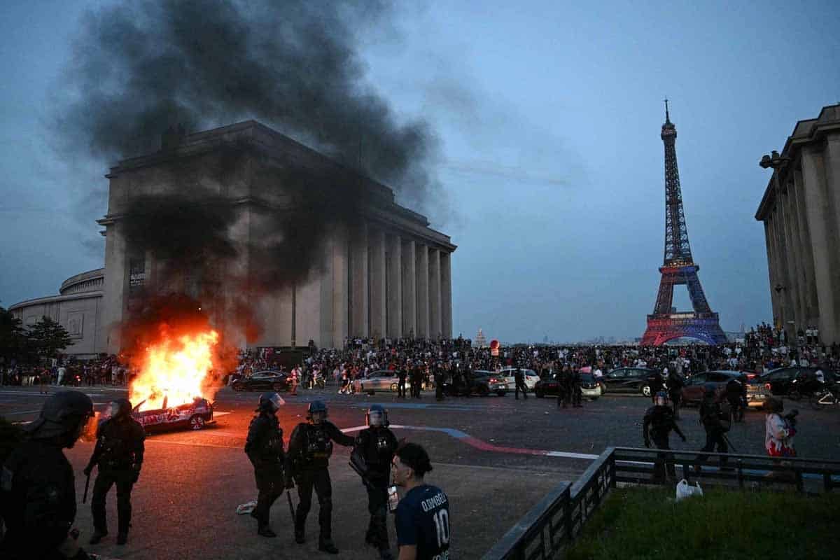 PSG gana la Champions y París registra más de 200 heridos