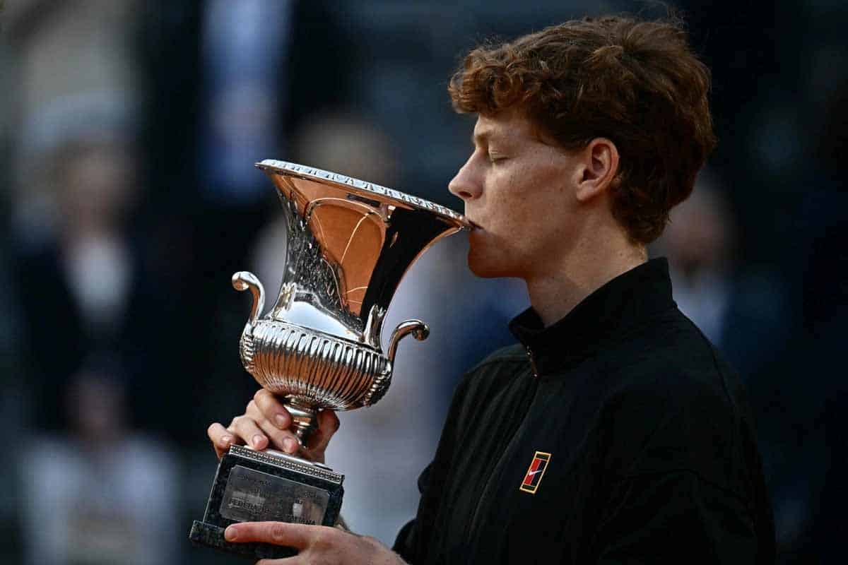Sinner gana el Abierto de Italia ante Ruud y hace historia