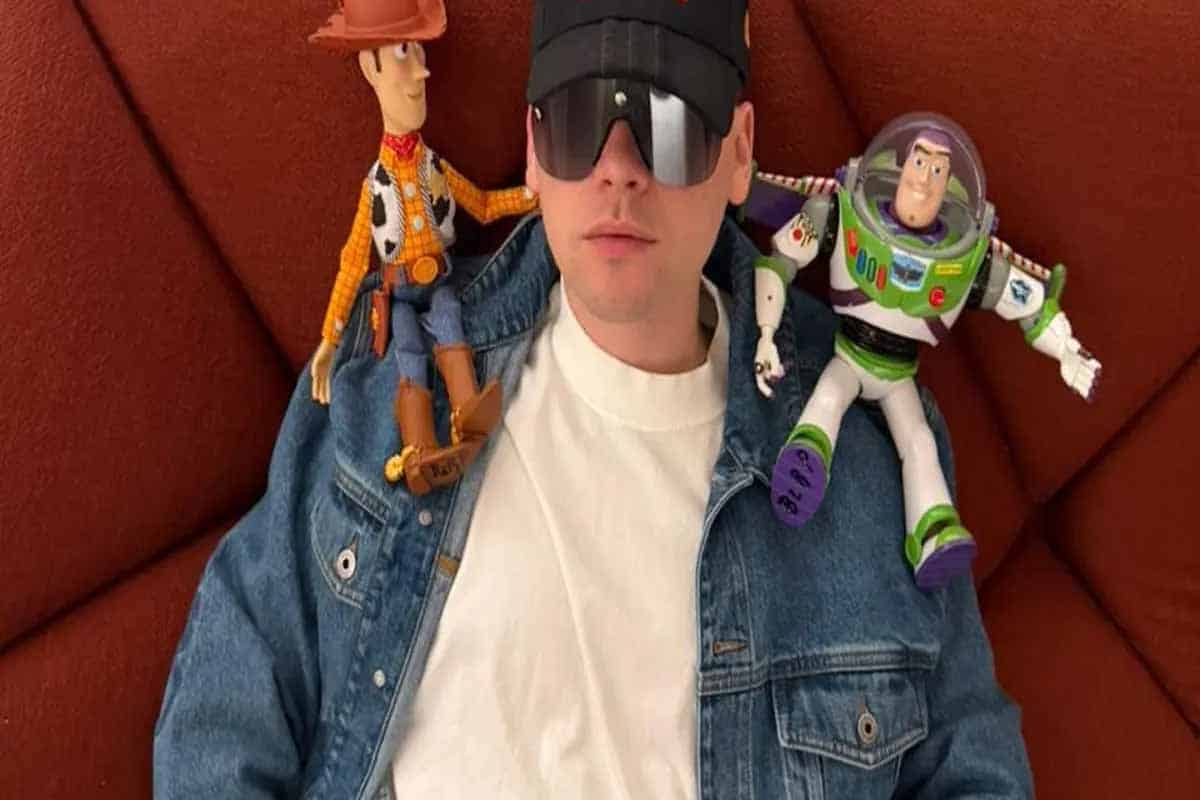 Bizarrap confirma debut en Toy Story 5 con nuevo personaje Bizarrap confirma debut en Toy Story 5 con nuevo personaje