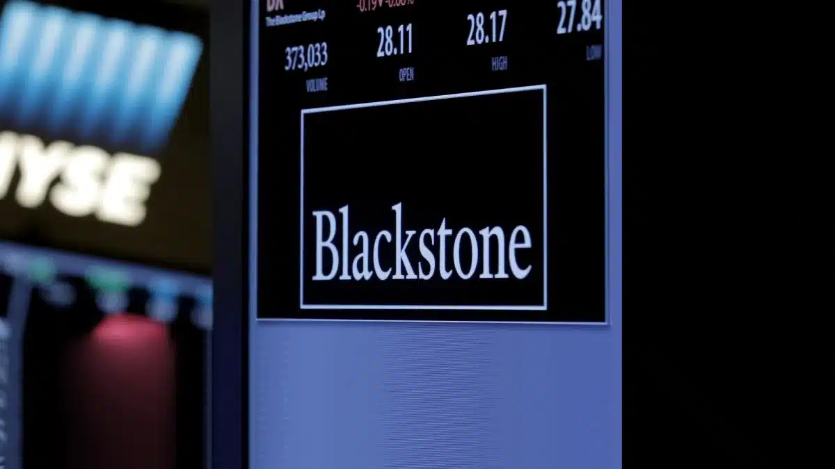 Blackstone limita retiros y genera atención en los mercados globales