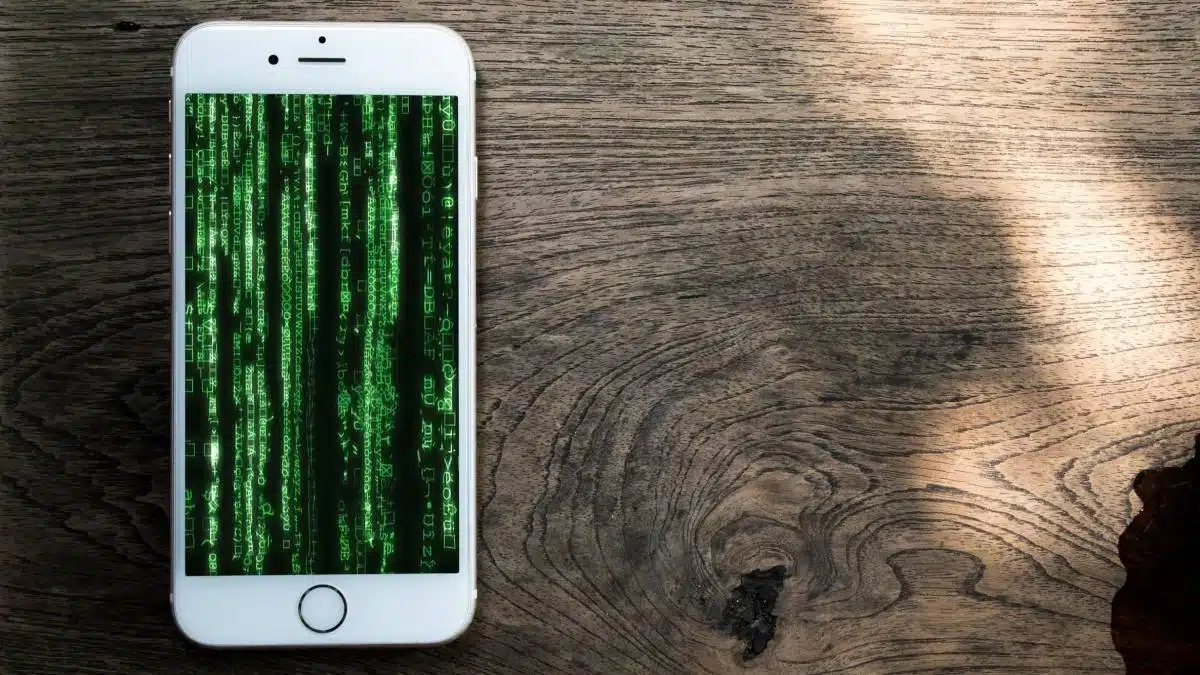 Cómo detectar un iPhone hackeado y proteger tus datos paso a paso