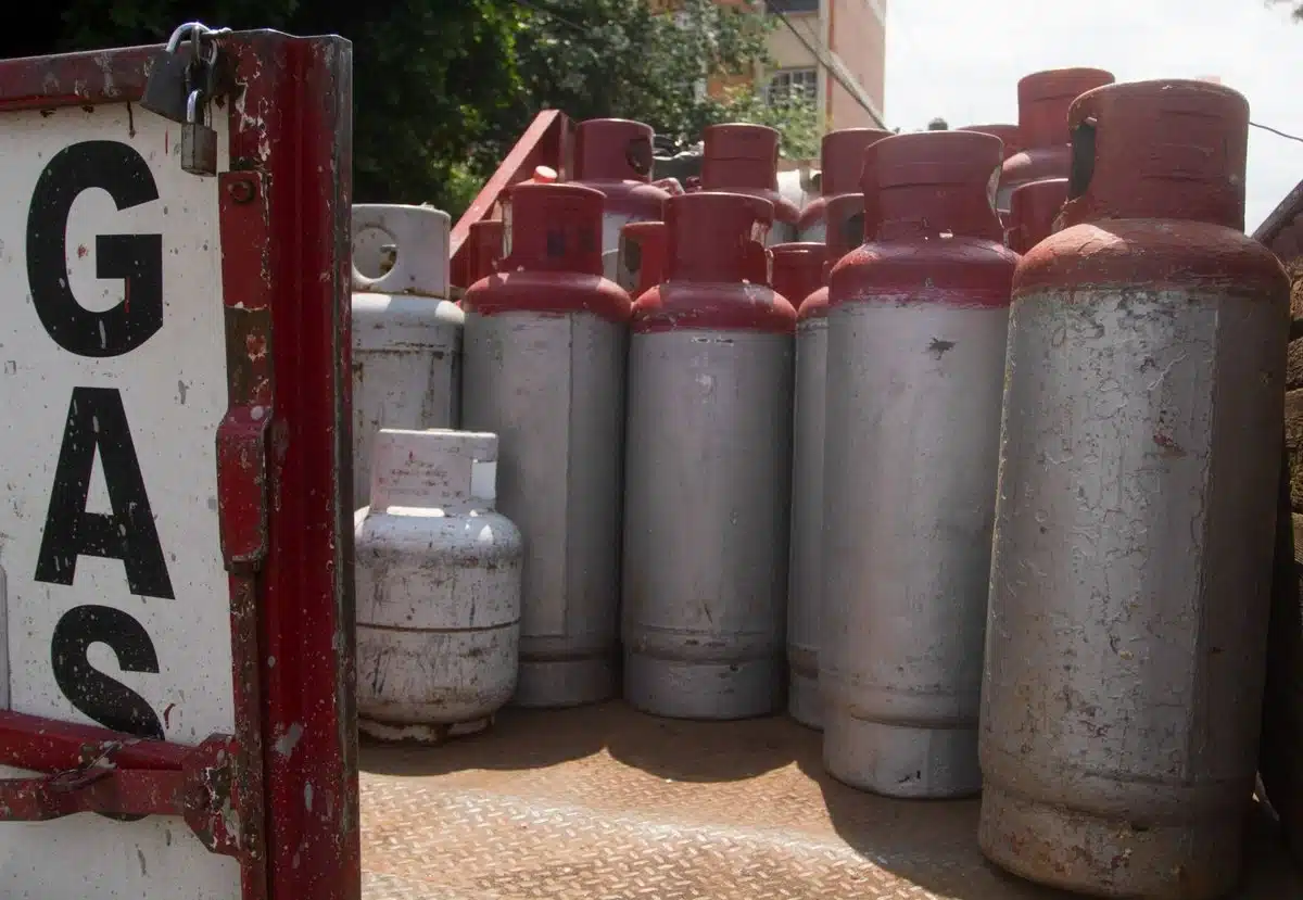 Huachicol LP: aseguran miles de litros de gas y detienen a 10