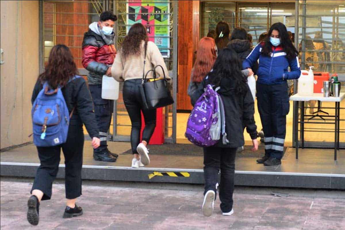 Inteligencia artificial define nuevo reto educativo en UNAM