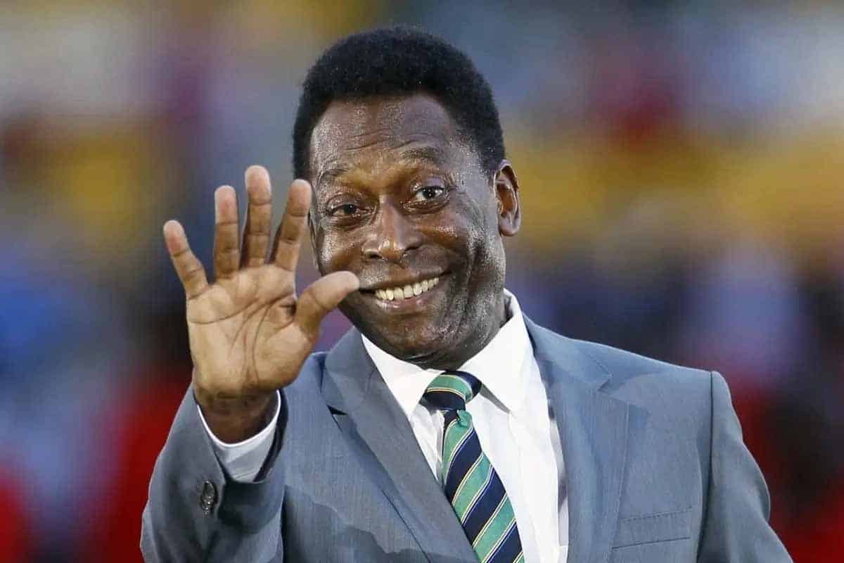 Pelé protagoniza subasta histórica con camiseta de 1958 Pelé protagoniza subasta histórica con camiseta de 1958