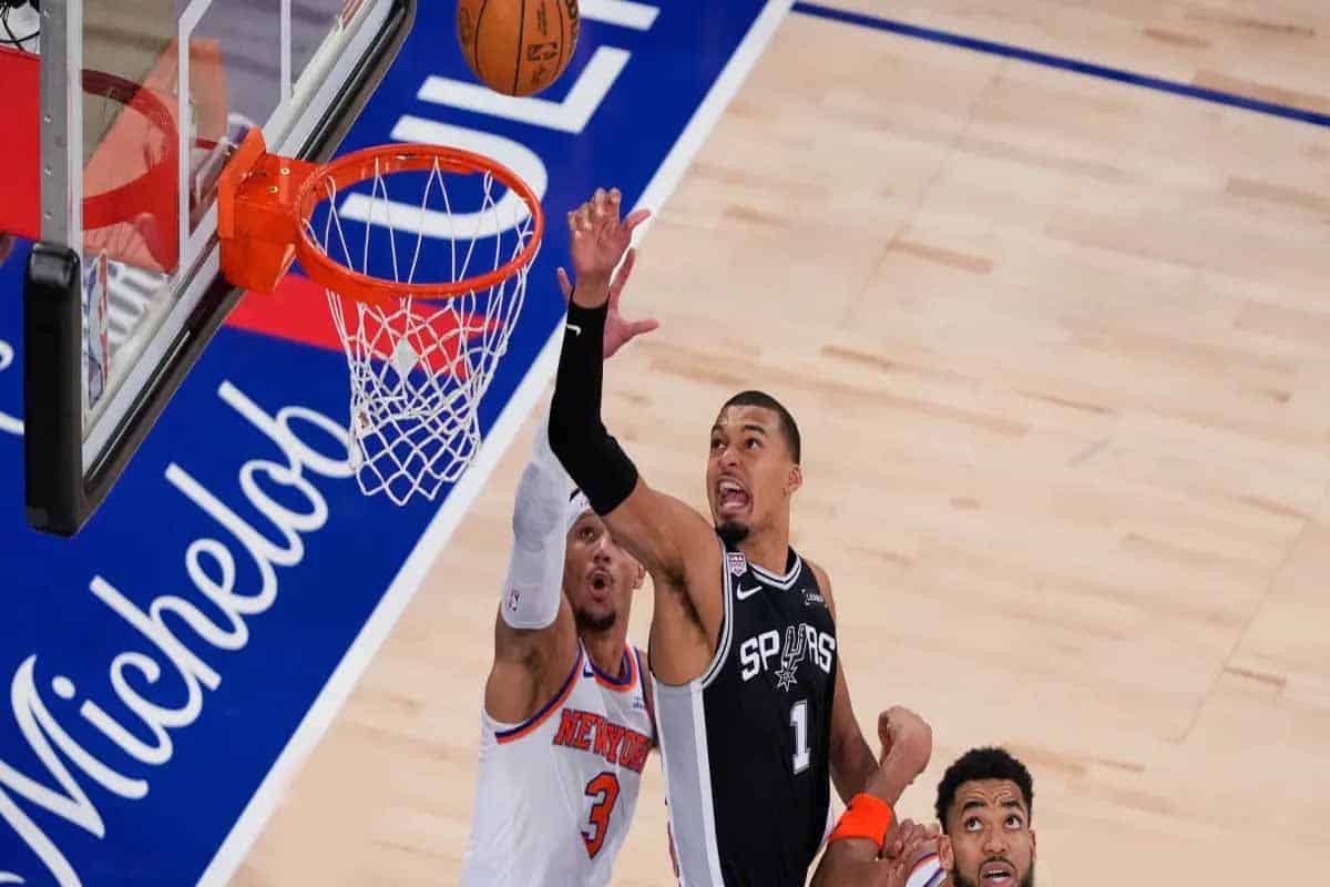 Spurs ganan en Nueva York y reviven las Finales NBA