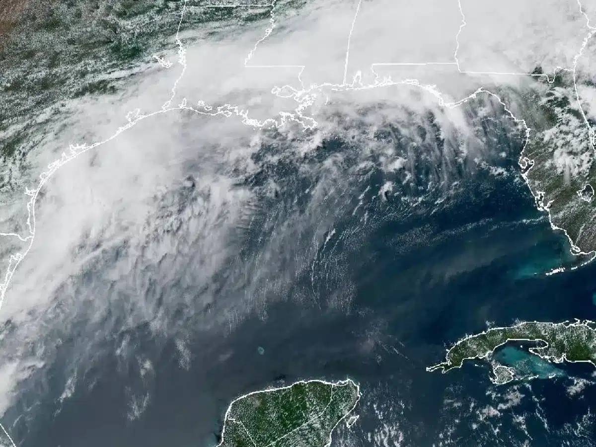 Tormenta Arthur- Ubicación, trayectoria y riesgo para México Tormenta Arthur: Ubicación, trayectoria y riesgo para México
