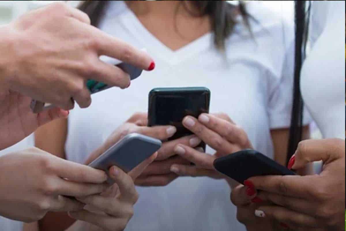 Vincular el celular define nuevas fechas para evitar suspensión