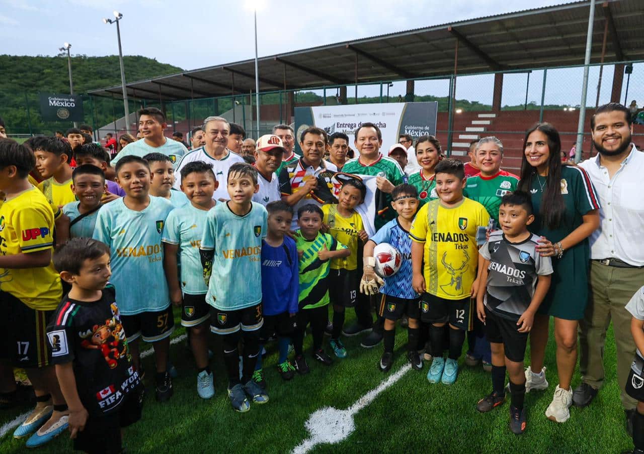 Inauguran cancha del Mundial Social en Tekax Inauguran cancha del Mundial Social en Tekax